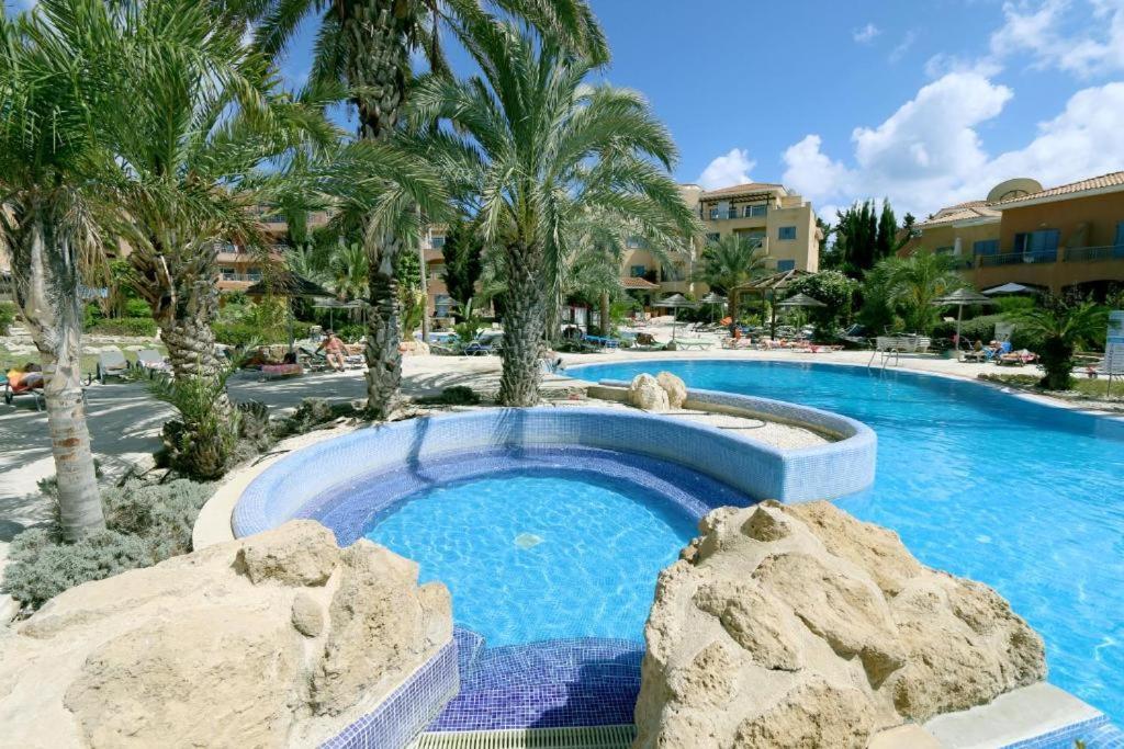 דירות Paphos Limnaria Gardens B מראה חיצוני תמונה