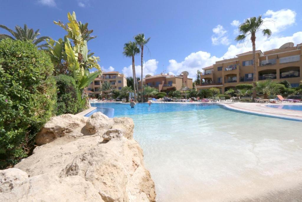 דירות Paphos Limnaria Gardens B מראה חיצוני תמונה